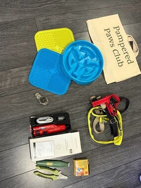 Dog Accessories Blue Slow Feeder Dog Bowl, Silicone Mats, pads & nail trimmers